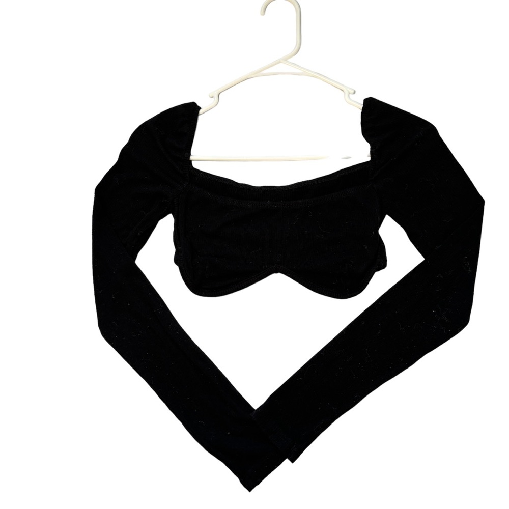 SHEIN BLACK LONG SLEEVE CROP TOP